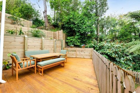 Photo of property in 10 Hood Place, Spotswood, New Plymouth, 4310