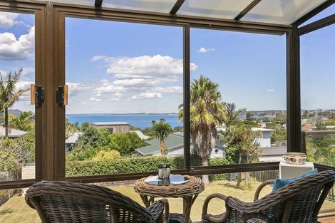 Photo of property in 35 Toroa Street, Torbay, Auckland, 0630