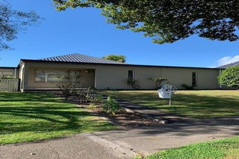 Photo of property in 70 Nimmo Avenue East, Waikanae, 5036