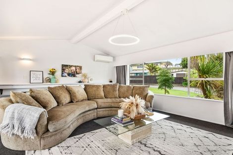 Photo of property in 16 Sierra Avenue, Te Kamo, Whangarei, 0112