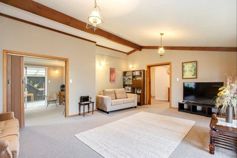 Photo of property in 129 Gloucester Street, Taradale, Napier, 4112