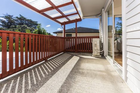 Photo of property in 43 Valley View Road, Glenfield, Auckland, 0629
