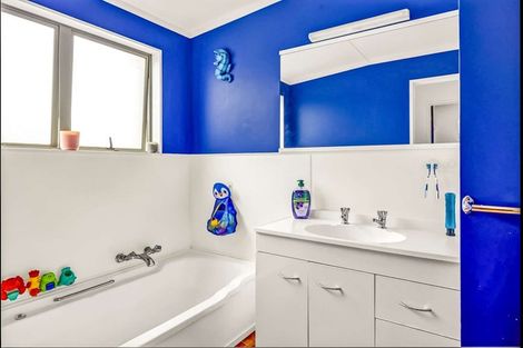 Photo of property in 219 South Road, Hawera, 4610