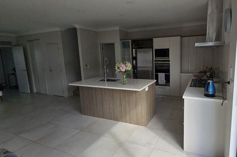 Photo of property in 9 Kabardin Street, Karaka, Papakura, 2113