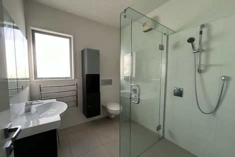 Photo of property in 292 Devon Street West, New Plymouth, 4310