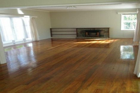 Photo of property in 35 Holland Road, Hillcrest, Auckland, 0627