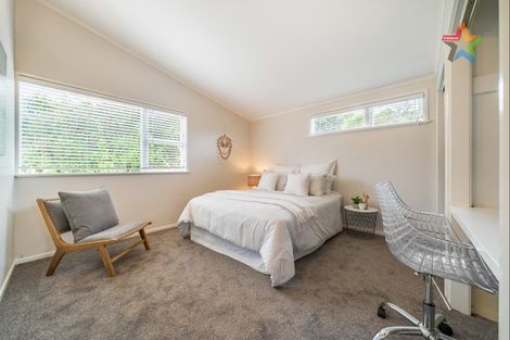 Photo of property in 10 Walnut Way, Maungaraki, Lower Hutt, 5010