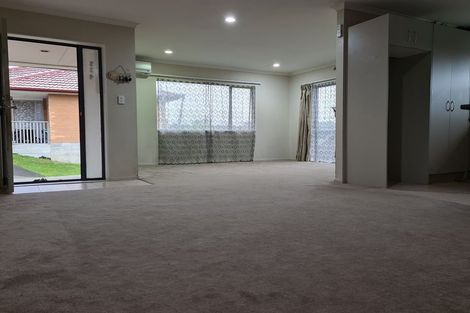 Photo of property in 229 Triangle Road, Massey, Auckland, 0614