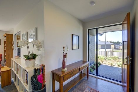 Photo of property in 37 Claremont Crescent, Amberley, 7410