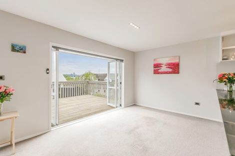 Photo of property in 5 Bushlands Park Drive, Albany, Auckland, 0632