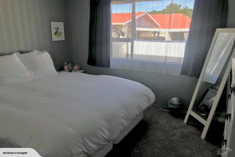 Photo of property in 71f2/ Gemstone Drive, Birchville, Upper Hutt, 5018