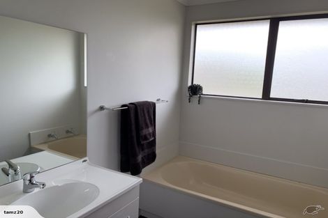 Photo of property in 48 Splitt Avenue, Glenview, Hamilton, 3206