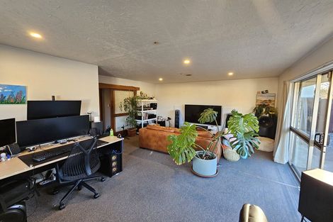 Photo of property in 18 Peer Street, Upper Riccarton, Christchurch, 8041