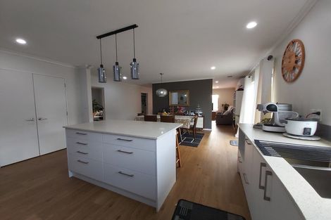 Photo of property in 15 Courtvale Place, Flat Bush, Auckland, 2019