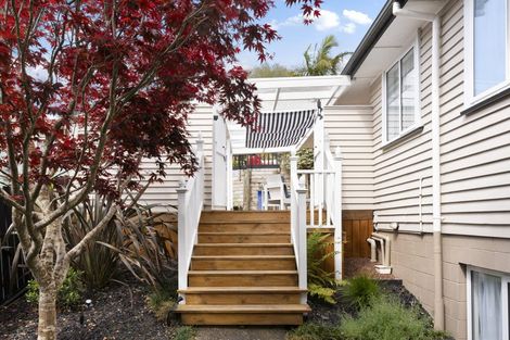 Photo of property in 11 Rangeview Road, Sunnyvale, Auckland, 0612