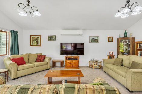 Photo of property in 425 Southland Place, Raureka, Hastings, 4120