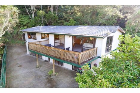 Photo of property in 27 Wirihana Road, Titirangi, Auckland, 0604