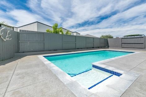 Photo of property in 115 Saint James Drive, Huntington, Hamilton, 3210