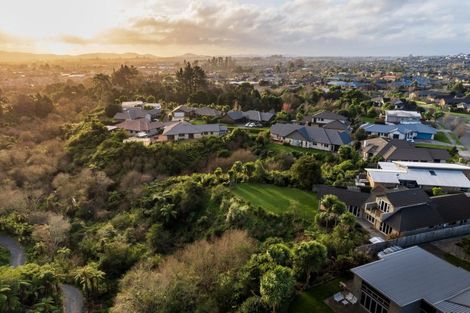 Photo of property in 142 Saint James Drive, Huntington, Hamilton, 3210