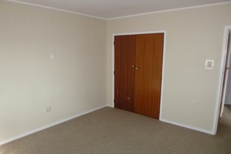 Photo of property in 62 Tiroroa Avenue, Te Atatu South, Auckland, 0610