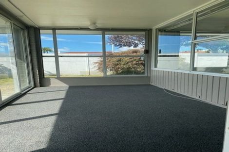 Photo of property in 2 Ngarimu Crescent, Taradale, Napier, 4112