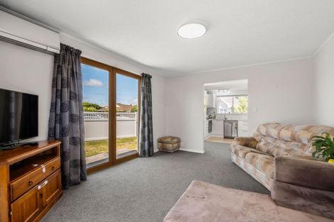 Photo of property in 6 Cam Place, Harewood, Christchurch, 8051