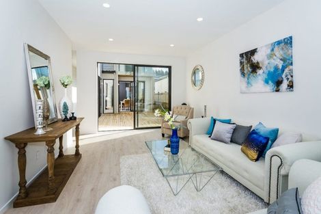 Photo of property in 7 Pihoihoi Place, Hobsonville, Auckland, 0616