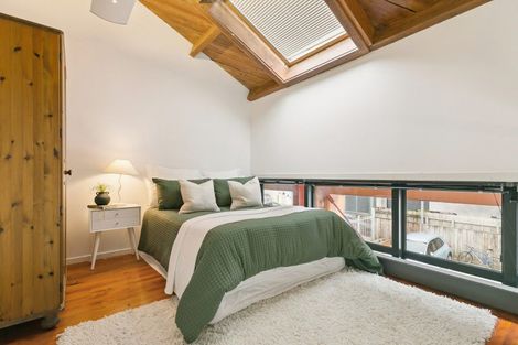 Photo of property in Courtenay Mews Apartments, 3/14 Alpha Street, Te Aro, Wellington, 6011