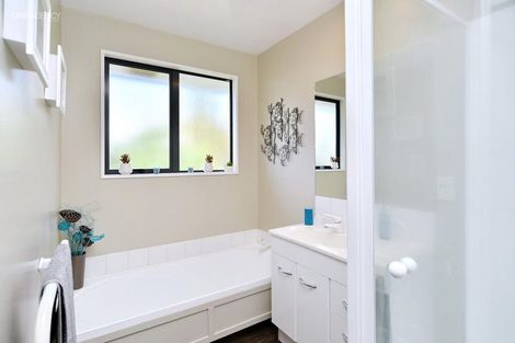 Photo of property in 10a Wendy Place, Heathcote Valley, Christchurch, 8022