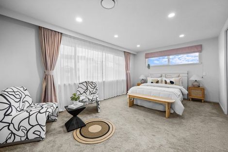Photo of property in 4b Hilton Close, Fairview Heights, Auckland, 0632