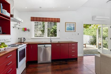 Photo of property in 325 Ohiro Road, Brooklyn, Wellington, 6021