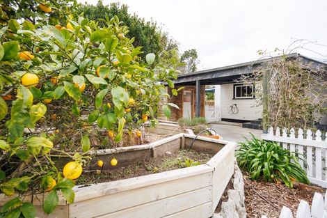 Photo of property in 11 Kings Court, Roslyn, Palmerston North, 4414