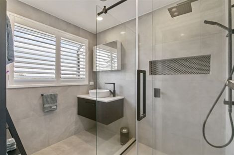 Photo of property in 46 Lynden Avenue, Hillcrest, Auckland, 0627