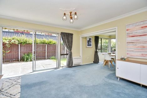 Photo of property in 1/1 Rosedale Place, Avonhead, Christchurch, 8042