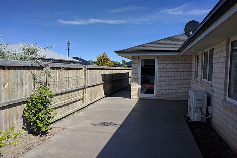 Photo of property in 44 Cairnbrae Drive, Prebbleton, 7604