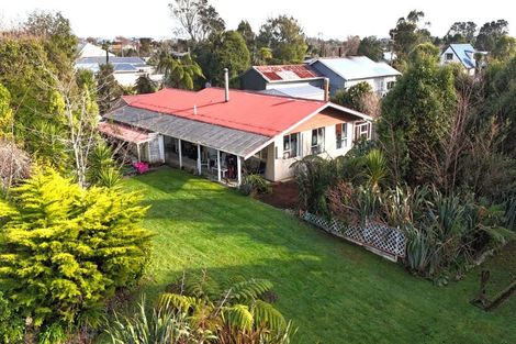 Photo of property in 156 Brougham Street, Westport, 7825