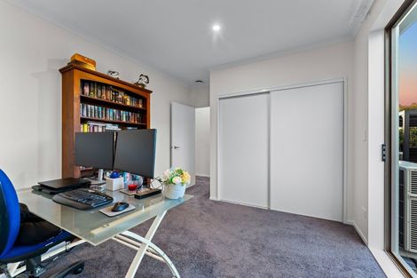 Photo of property in 15 Taikura Avenue, Red Beach, 0932