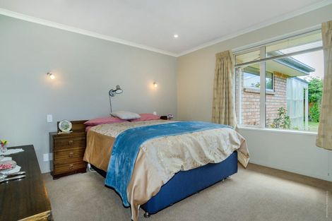 Photo of property in 10 Rochester Crescent, Rolleston, 7614