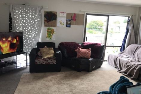 Photo of property in 69 John Walker Drive, Manurewa, Auckland, 2102