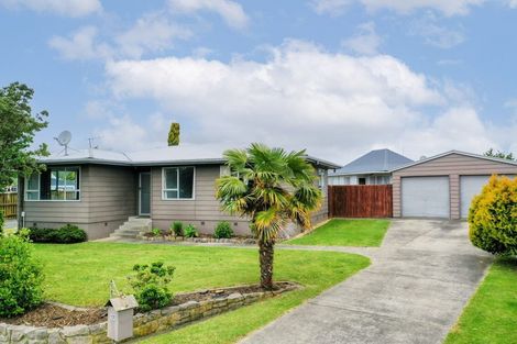 Photo of property in 17 Farnworth Crescent, Whakatane, 3120