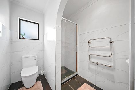 Photo of property in 4 Figtree Terrace, Goodwood Heights, Auckland, 2105