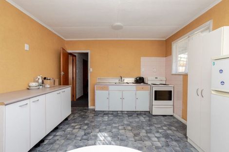 Photo of property in 5 Empire Street, Dannevirke, 4930