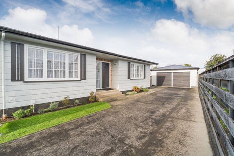 Photo of property in 15b Wikiriwhi Crescent, Awapuni, Palmerston North, 4412