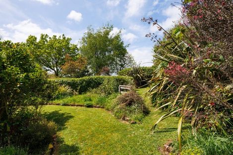 Photo of property in 135 Zigzag Road, Pohangina, Feilding, 4775