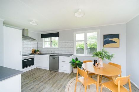 Photo of property in 10 Lewis Place, Highbury, Palmerston North, 4412