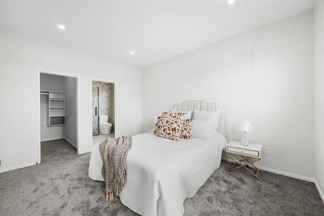 Photo of property in 73 Tributary Parade, Karaka, 2113