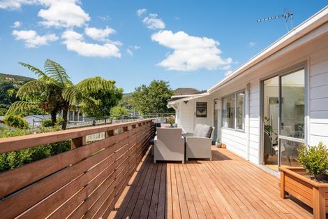 Photo of property in 13 Thurleigh Grove, Karori, Wellington, 6012