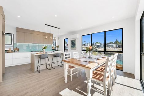 Photo of property in 36 Mcwhirters Farm Lane, Massey, Auckland, 0614