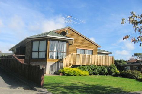Photo of property in 15 Musket Lane, Whitby, Porirua, 5024