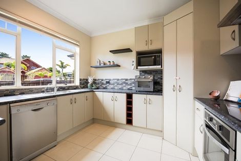 Photo of property in 23 South Kensington Way, Henderson, Auckland, 0612